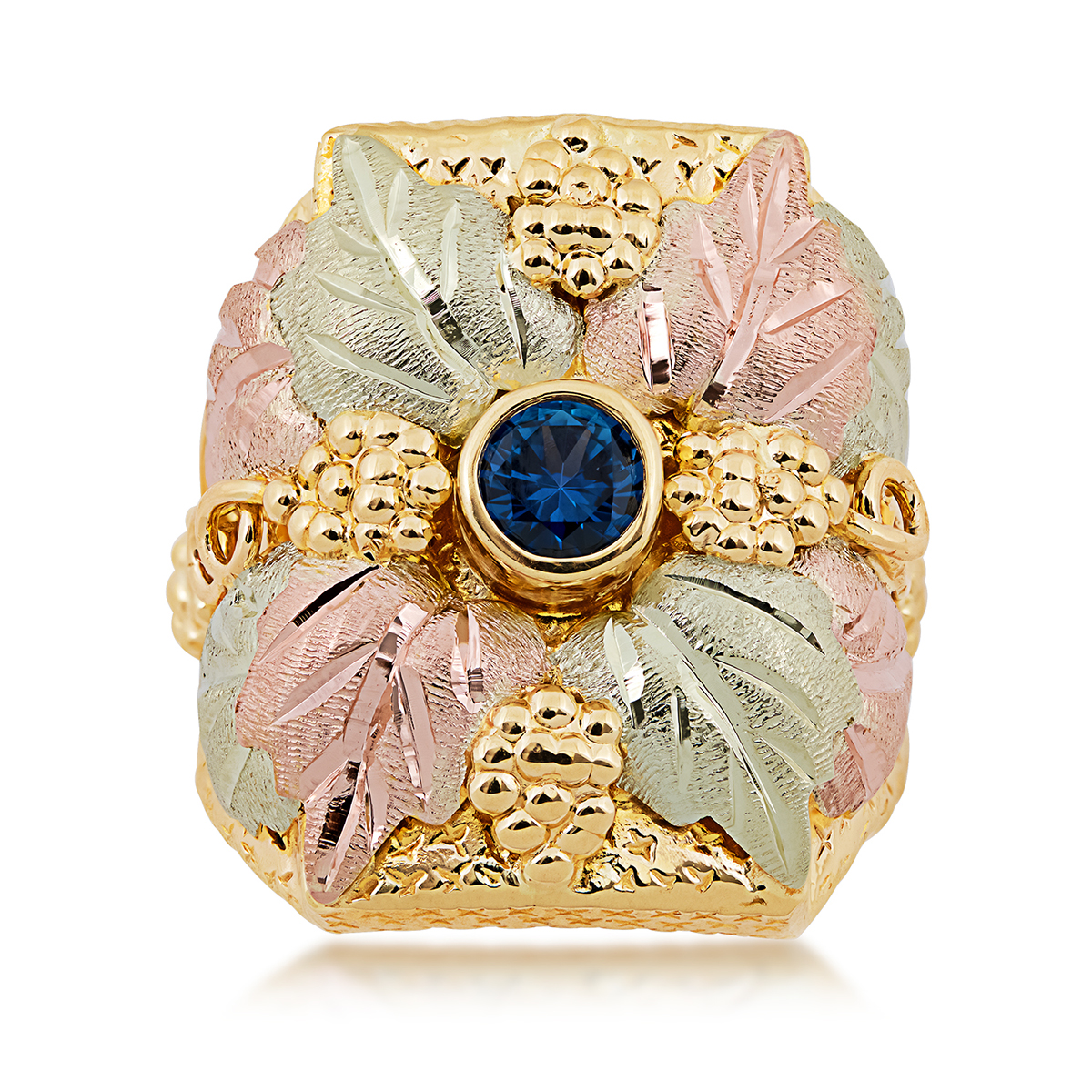 Black Hills Gold Men's 1/2 ct. tw. bezel set Yogo sapphire ring in 10K yellow gold